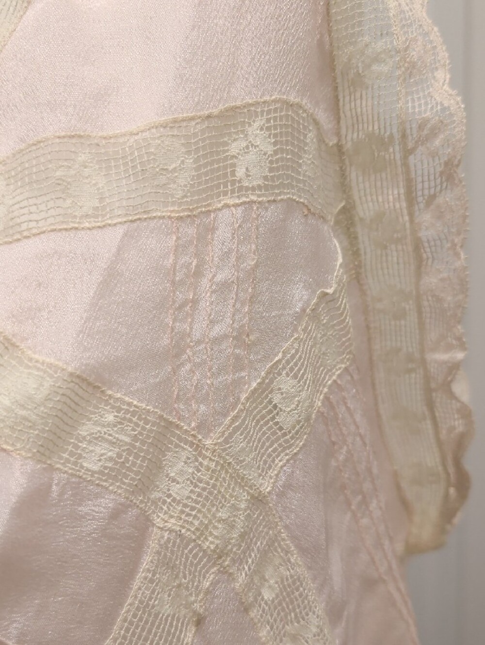 VINTAGE Size 20 - 1X Stunning Carter's Pale Pink Lace-Trim Sleep Chemise - Picture 5 of 16